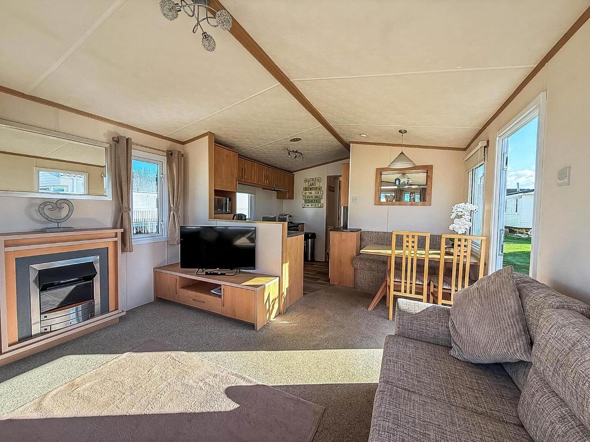 Lovely 6 Berth Caravan For Hire At Manor Park In Hunstanton Norfolk Ref 23044S Dış mekan fotoğraf